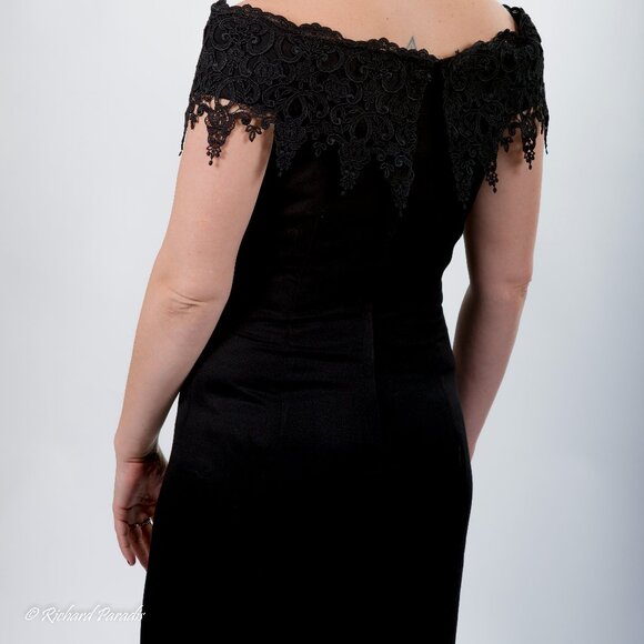 Gala Dress Medium - Picture 3 of 9